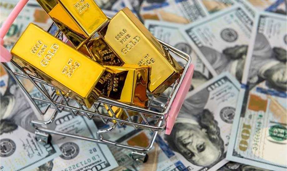 إنهيار الدولار ومفاجأة تاريخية بـ أسعار الذهب في مصر.. خبير اقتصادي يوضح
